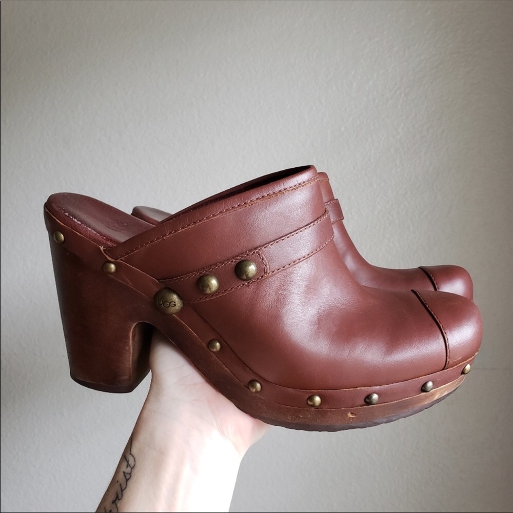 Reposh! UGG Clogs 🎊🎉